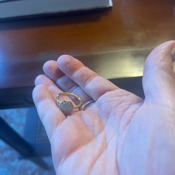 John Hardy 18 k bamboo ring with diamonds. Simple and elegant. - Picture 7 of 10